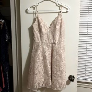 Light Pink Dress. XS. Brand:Keepsake